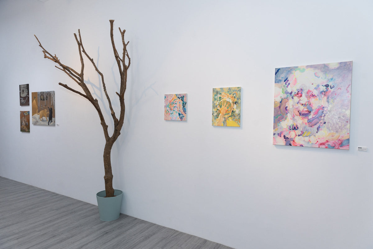 Installation view of Aile’s Artful Imagination, a Korean artists group exhibition at Neverland Gallery, Taipei